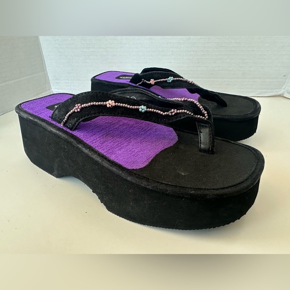 Vintage 90s Y2K Lower East Side beaded thong Flip Flop Chunky Platform Sandals - Picture 5 of 9
